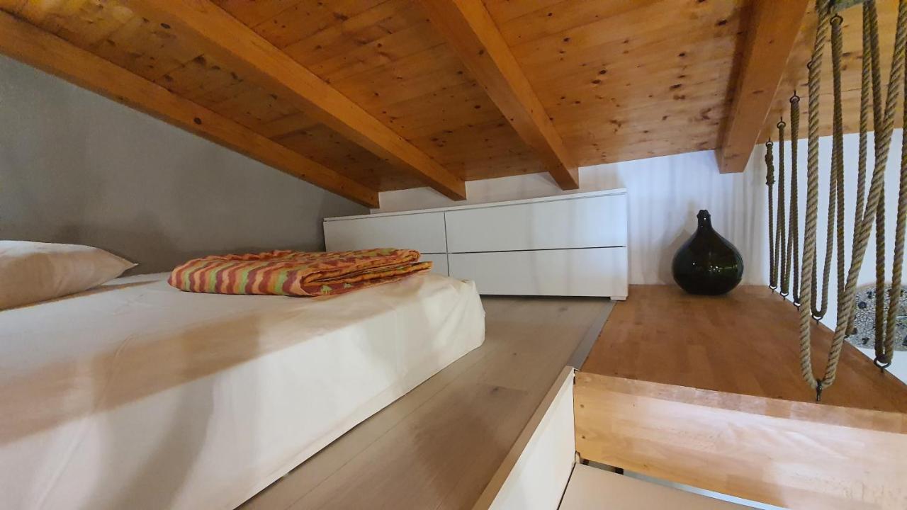 Franceska Apartmani Cres Buitenkant foto