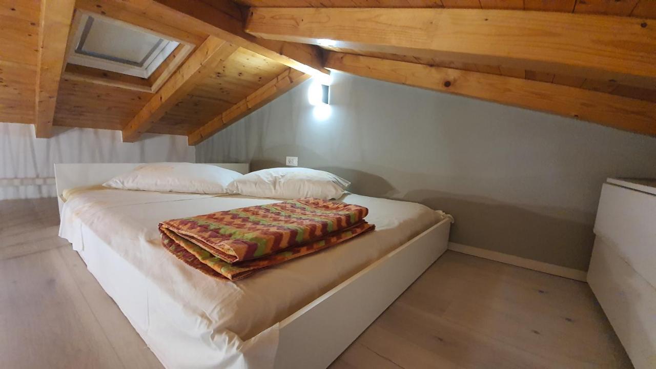 Franceska Apartmani Cres Buitenkant foto