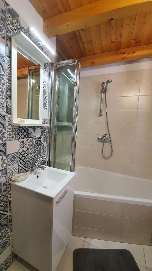 Franceska Apartmani Cres Buitenkant foto
