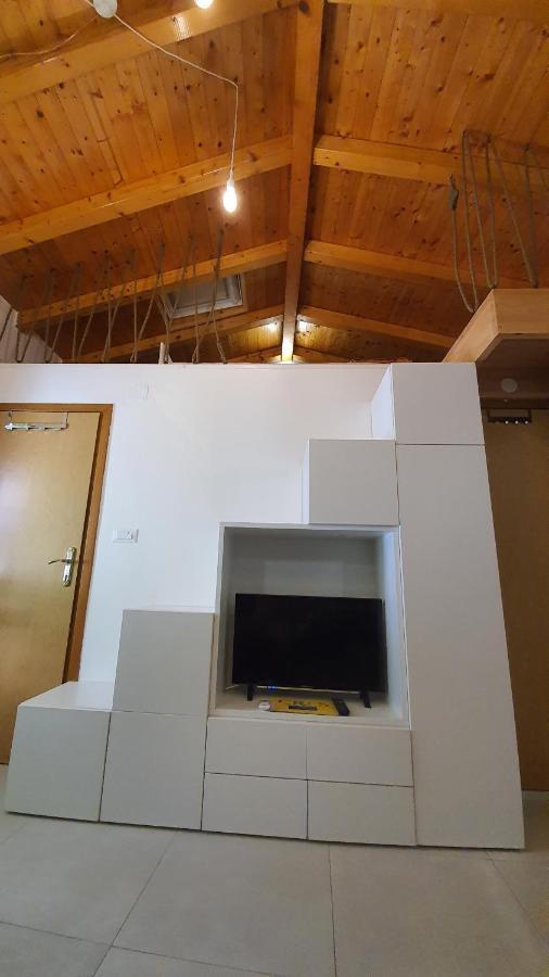 Franceska Apartmani Cres Buitenkant foto