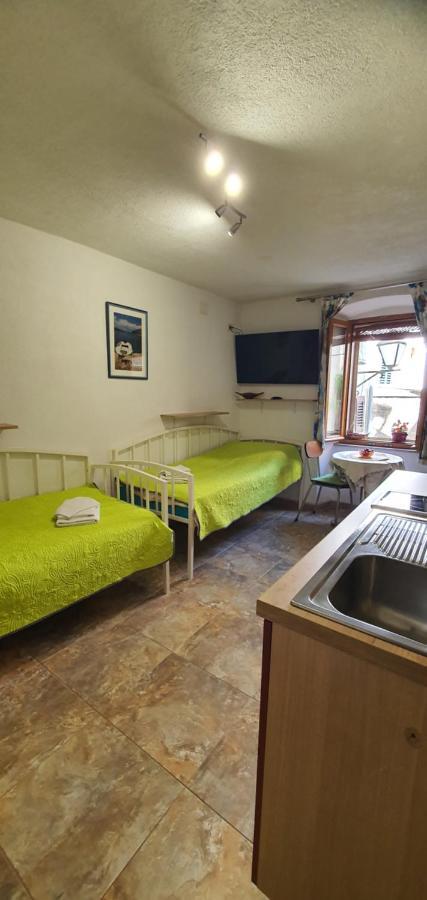 Franceska Apartmani Cres Buitenkant foto