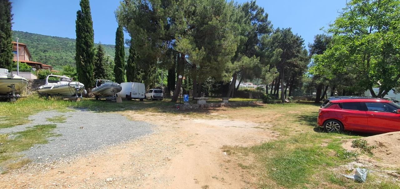 Franceska Apartmani Cres Buitenkant foto